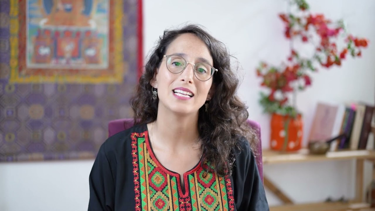 טיפול בטראומה דרך מבט גוף-נפש | פסיכותרפיה חוויתית מבוססת מיינדפולנס וגוף ברוח האקומי עם סהר רוקח