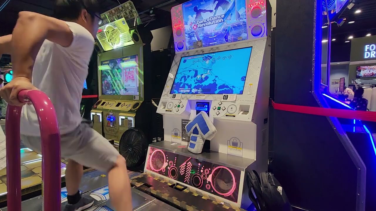 DDR WORLD candy D8.