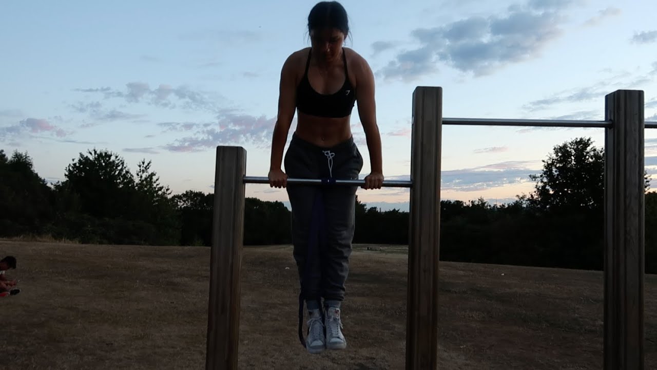 My calisthenics journey (as a female)