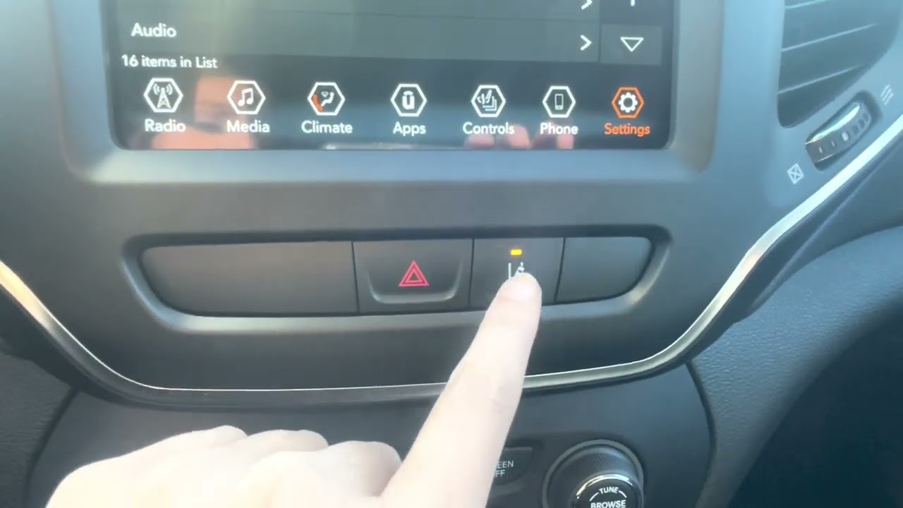 2022 Jeep Cherokee Latitude Lux for Renda