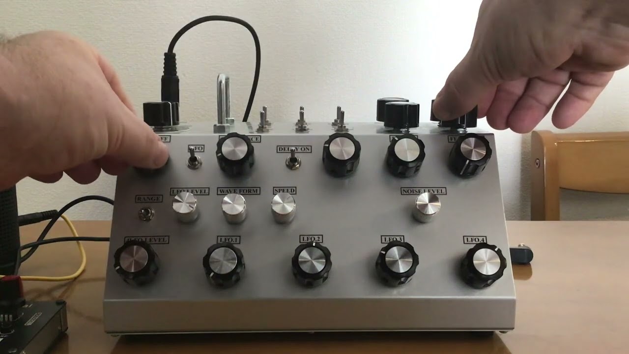Drone Synth JMT LD-1. “Mosquito in a dark room”