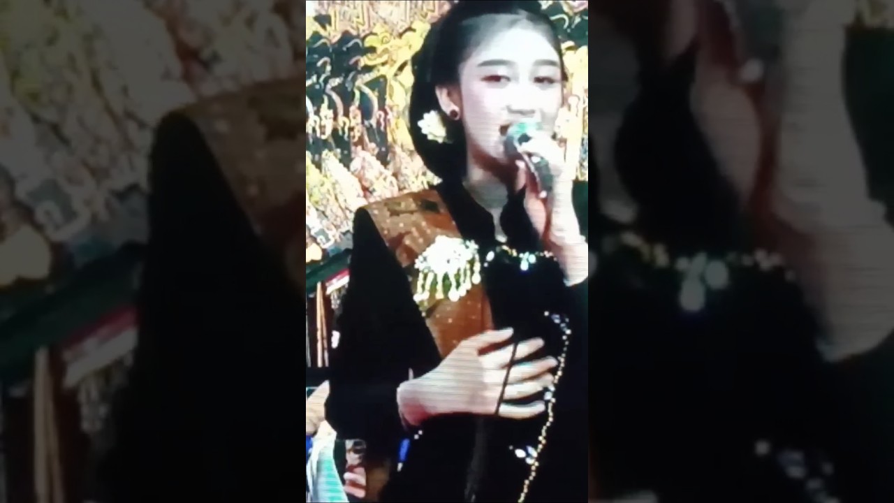 Anggun dan menawan Lintang Kairo #kigadingpawukir #lintangkairo #bintangsenimangenz