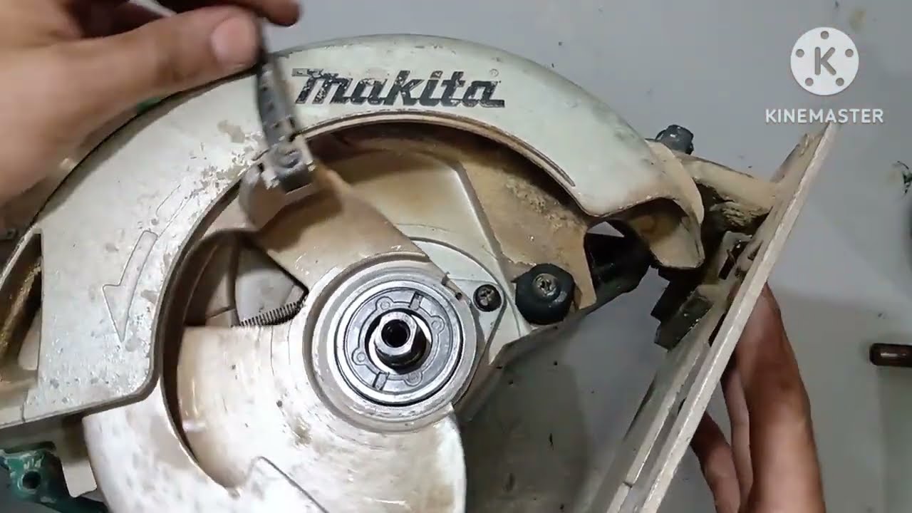 SERRA CIRCULAR MAKITA 5007 N ( Troca do rolamento  ).