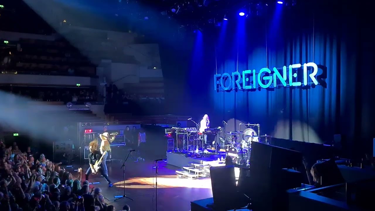 Foreigner - Live in Utrecht, Netherlands FULL CONCERT, Tivoli Vredenburg, 3-10-2022)