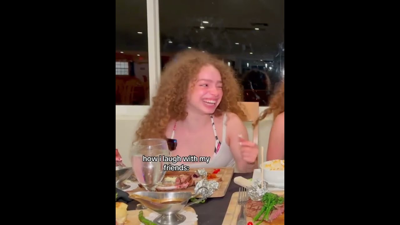 KALOGERAS SISTERS LAUGH #kalogerasisters #laugh #funny #sundaykalogeras #elianakalogeras