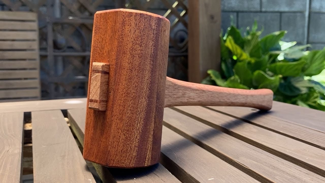 Elaboración de un Mazo con Madera Densa
