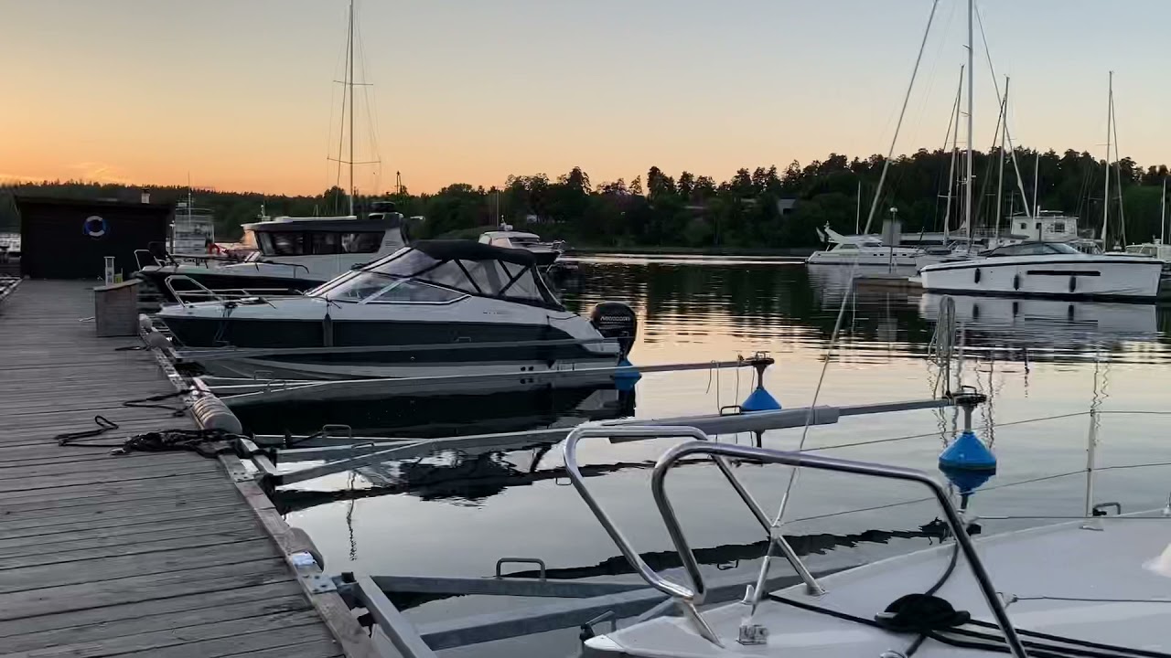 My first power boat driving experience (mini yacht) - UTTERN D62