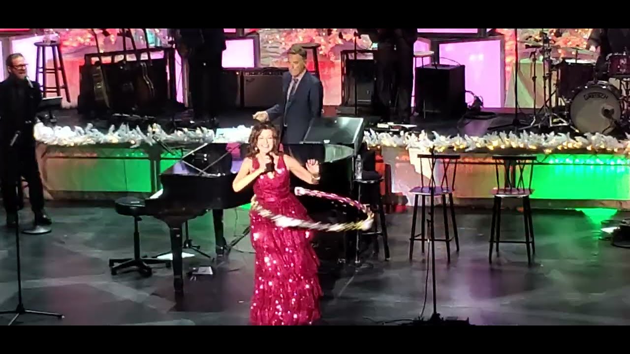 AMY GRANT & Michael W. Smith - Christmas Medley
