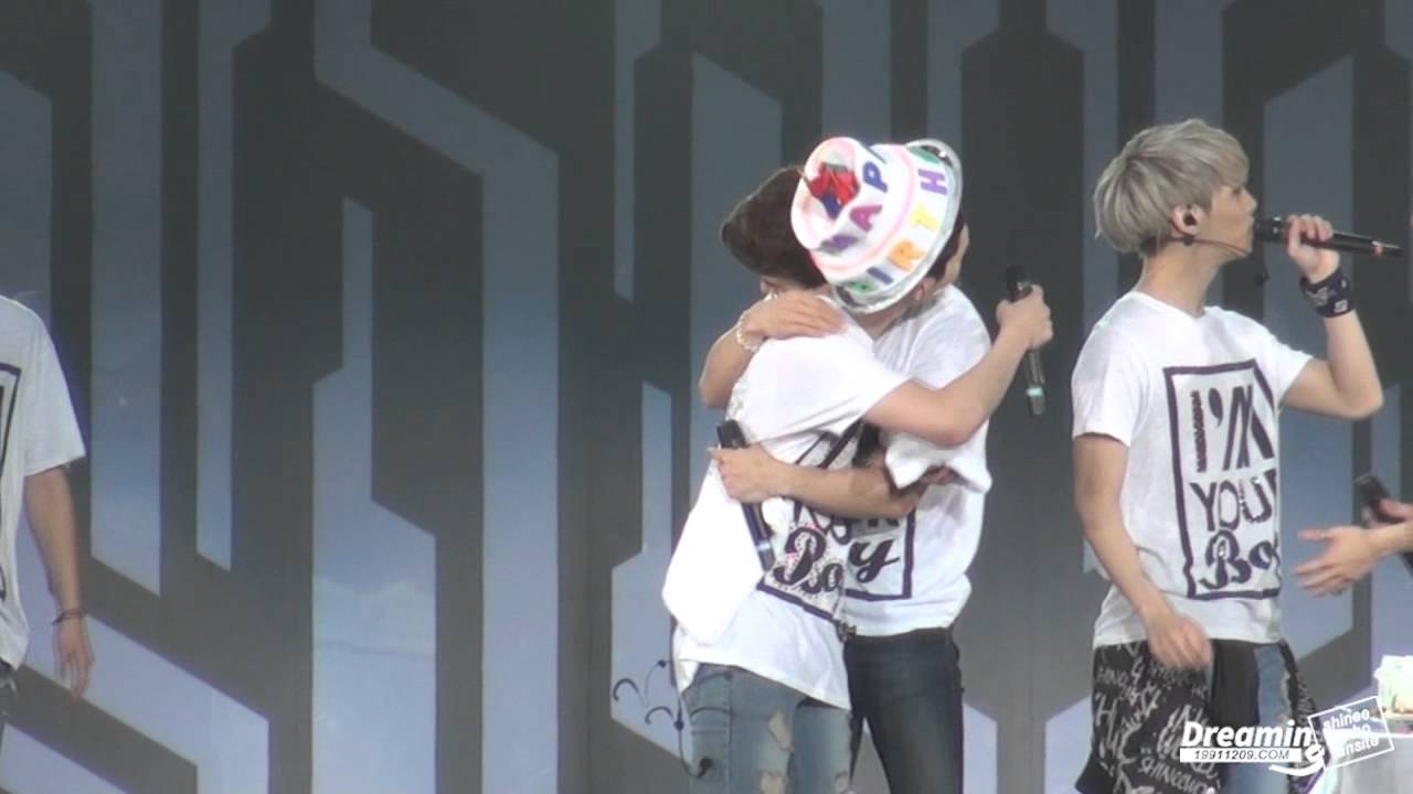 141214 온유형 생일 축하해주는 민호
