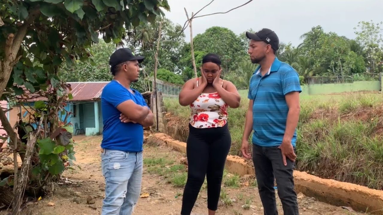 Mujer de la vida alegre vivía con dos hermanos sin darce cuenta porque ella solo procuraba su dinero