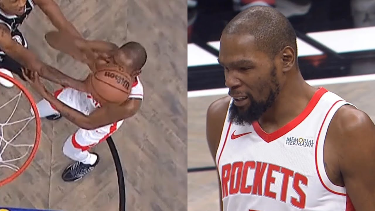 Kevin Durant after Danny Wolf brick hit him in the face 