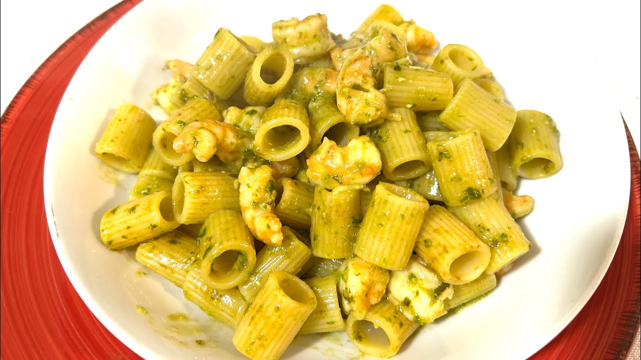 Pasta Gamberi e Pesto - Ricetta Facile e Veloce