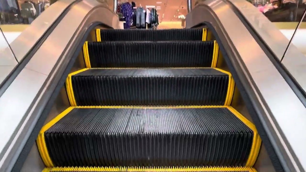 KONE Escalators at Von Maur Rosedale Mall Roseville MN