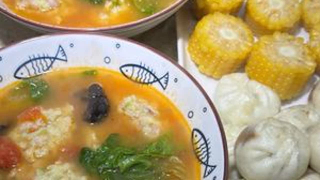 80后陪读妈妈，每天5:20起床，给两个高中生做早饭。今天爸爸点名要喝辣萝卜拽，卑微的老父亲，怕孩子们不爱喝，怕俺不给做，不知道馋这口多久了，喝了满满一大碗。#陪读妈妈 #记录真实生活 #我的厨房日记