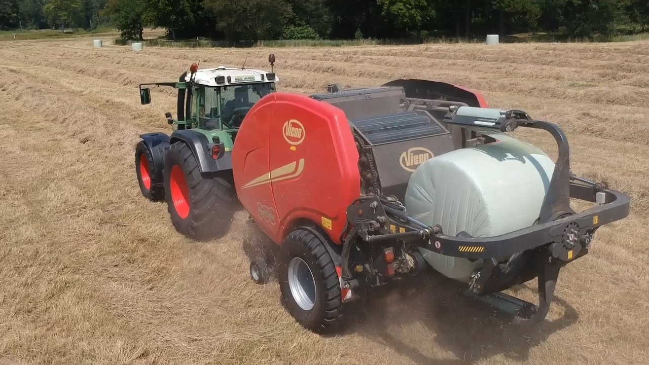 Vicon Fastbale Non-Stop baler-wrapper combination!