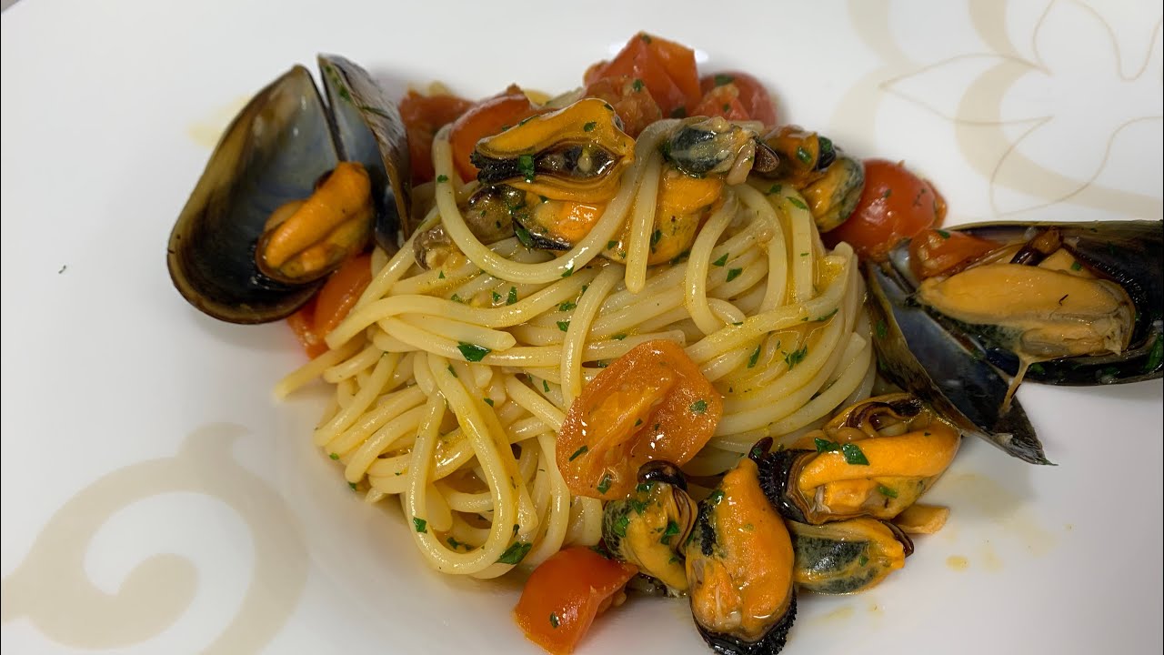 Espaguetis Con Mejillones Y Tomates Cherry
