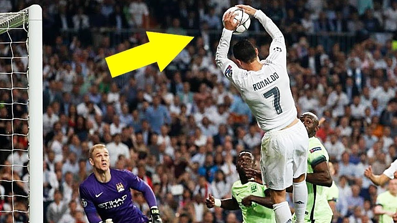 10 HANDBALL GOALS IN FOOTBALL HISTORY
