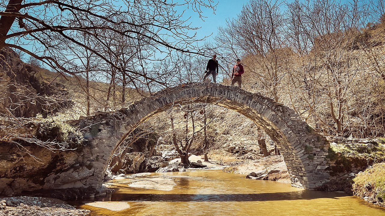 Βόλτα στο γεφύρι της Γιάννινας | Casual Weekends