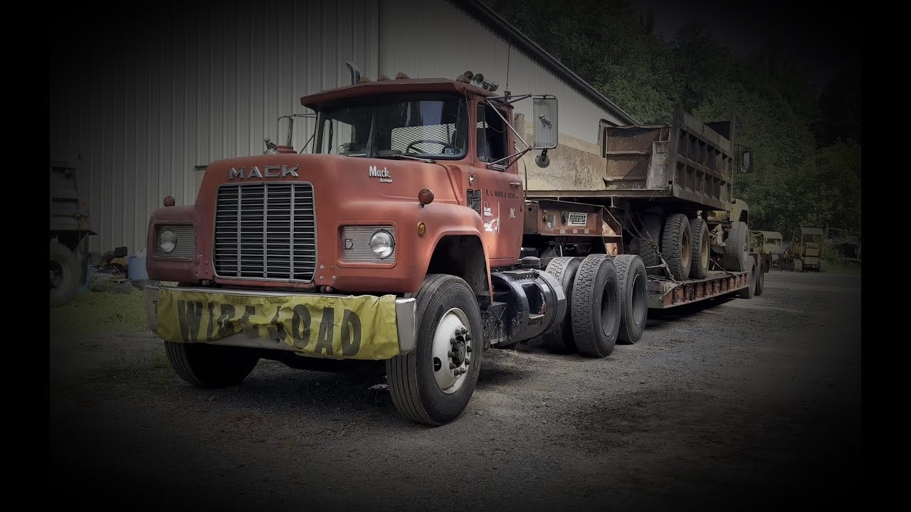 Mack R600 Hauling long Day