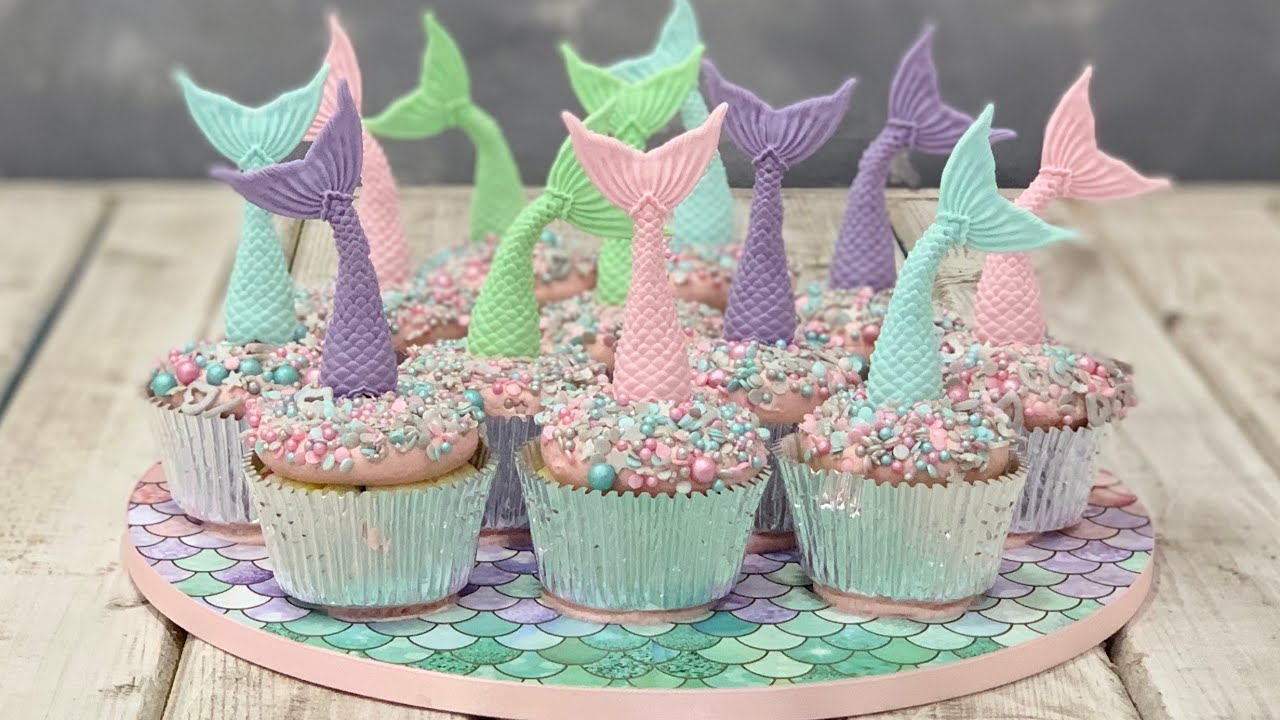 Mermaid Tail Cupcakes | Funfetti CupCakes