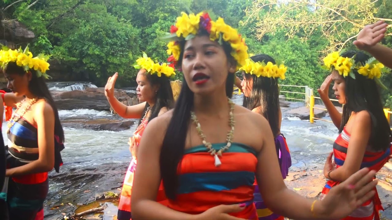 បទ មកយើងនាំគ្នាថ្វាយបង្គំព្រះ | Dance Cover |CYC STUDIO|