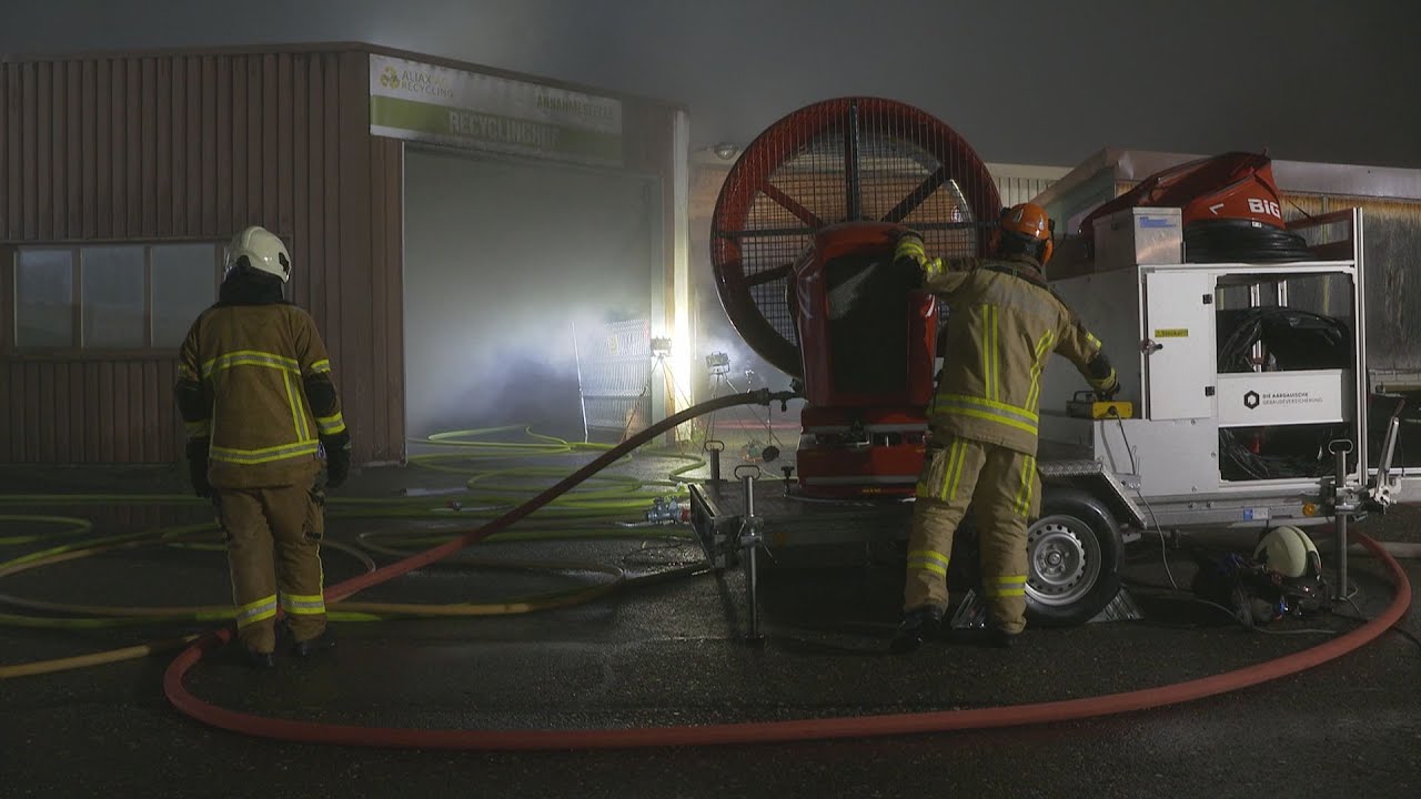 D&ouml;ttingen AG: Brand erfordert Grossaufgebot