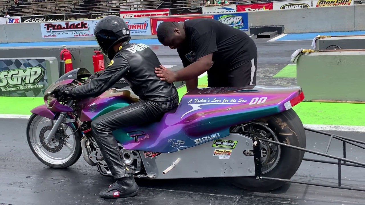 WHY THIS DRAG BIKE CLASS IS ONE OF THE MOST POPULAR WITH RACERS! FAST 4.60 MOTORCYCLE DRAG RACING