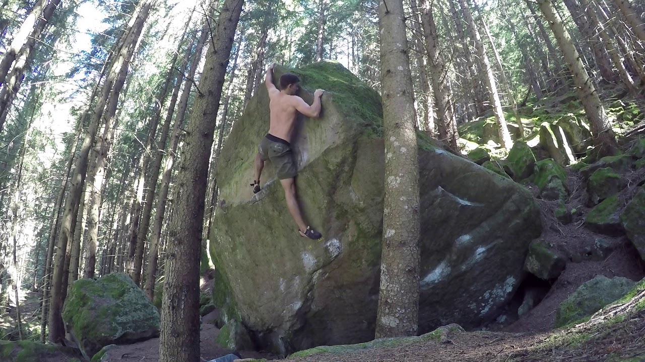 3 Boulders in Pontives - Val Gardena