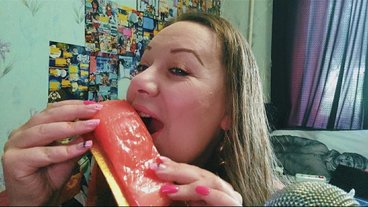 Асмр🐟МУКБАНГ СОЛЁНАЯ ФОРЕЛЬ🐠ИТИНГ РЫБА, Шепот, Мурашки | Asmr eating