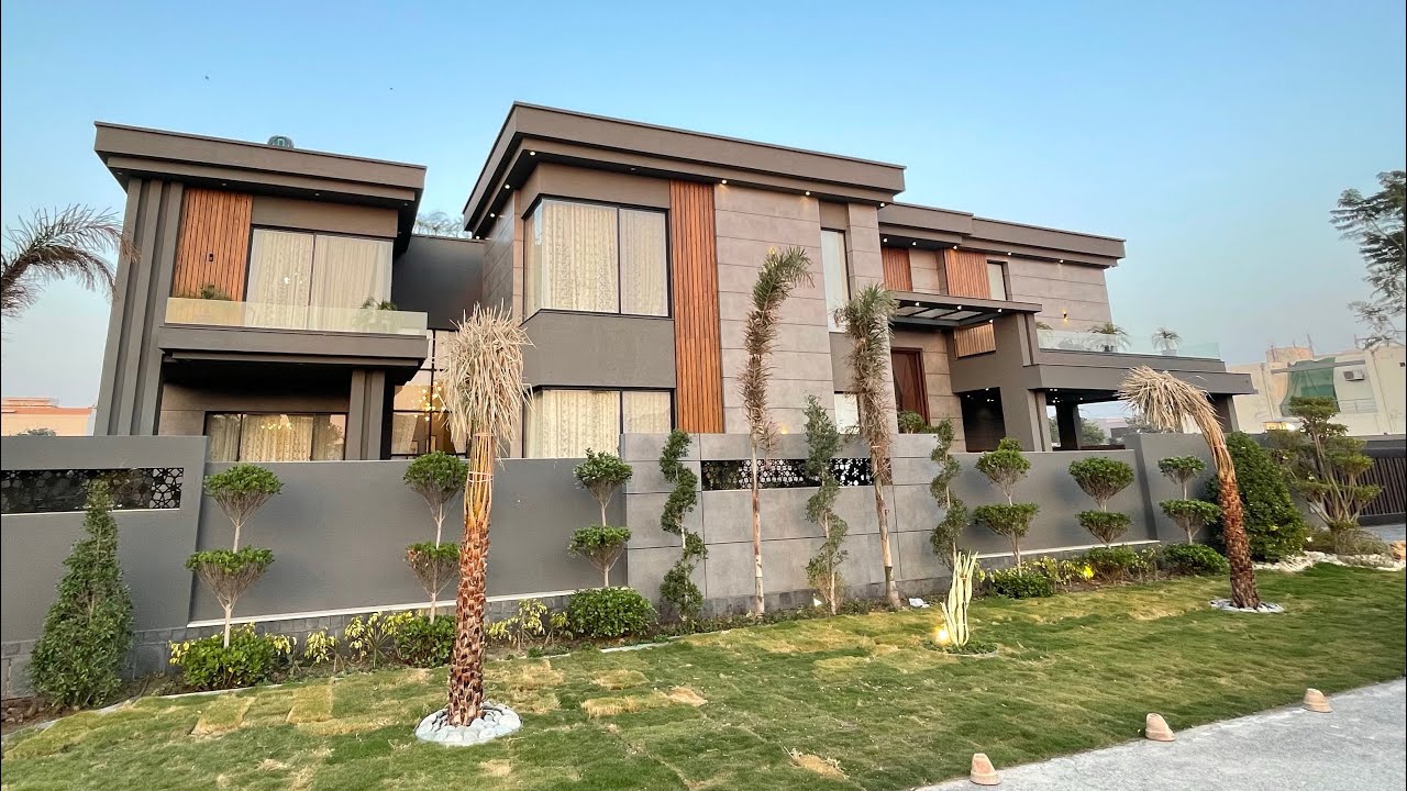 2 Kanal Fully Furnished Luxurious House For Sale in DHA Lahore | Elevator & Rooftop