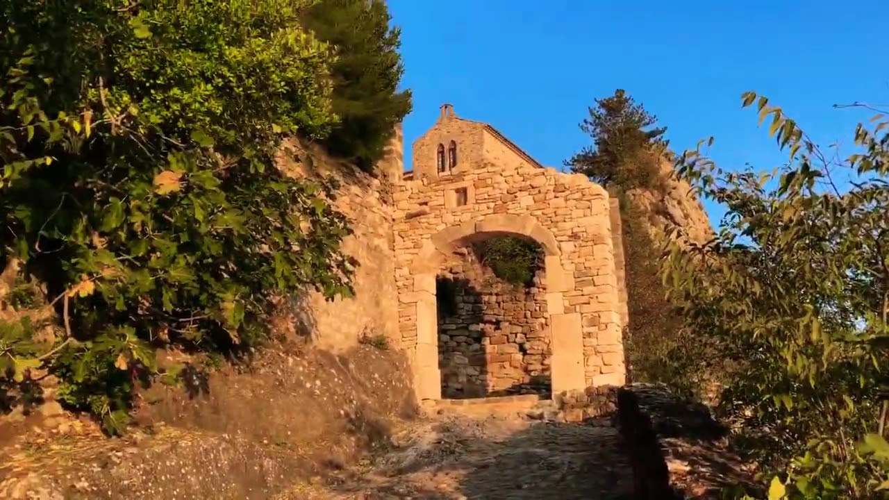 L&rsquo;&eacute;t&eacute; Indien &aacute; Aigu&egrave;ze, village m&eacute;di&eacute;val.
