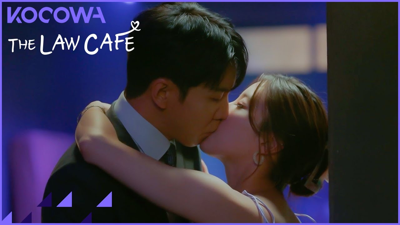 Lee Seung Gi and Lee Se Young's Passionate Kiss l The Law Cafe Ep 7 [ENG SUB]