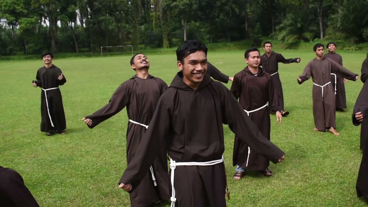 Mari berjoget ala frater-frater kapusin