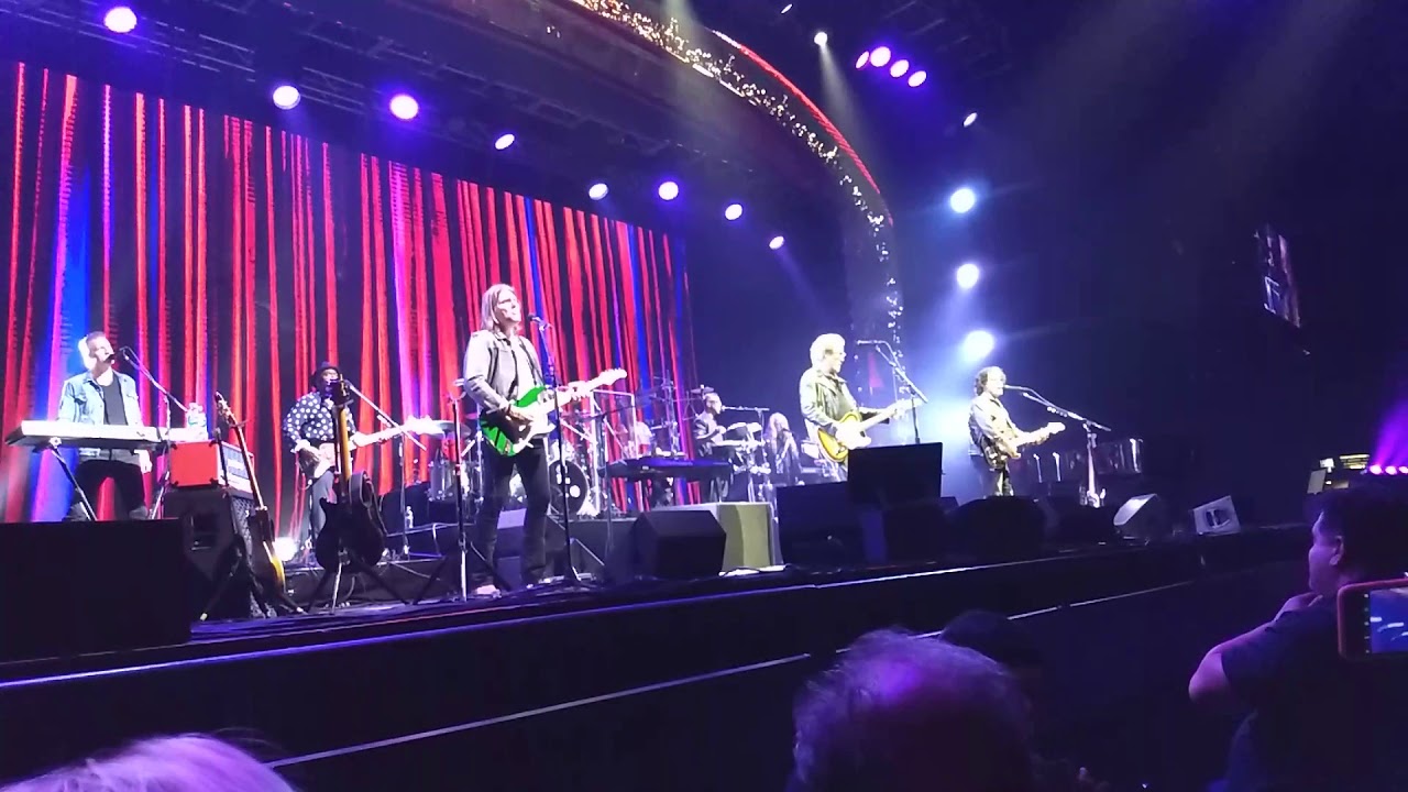 Daryl Hall & John Oates - Say it isn't so (Argentina)