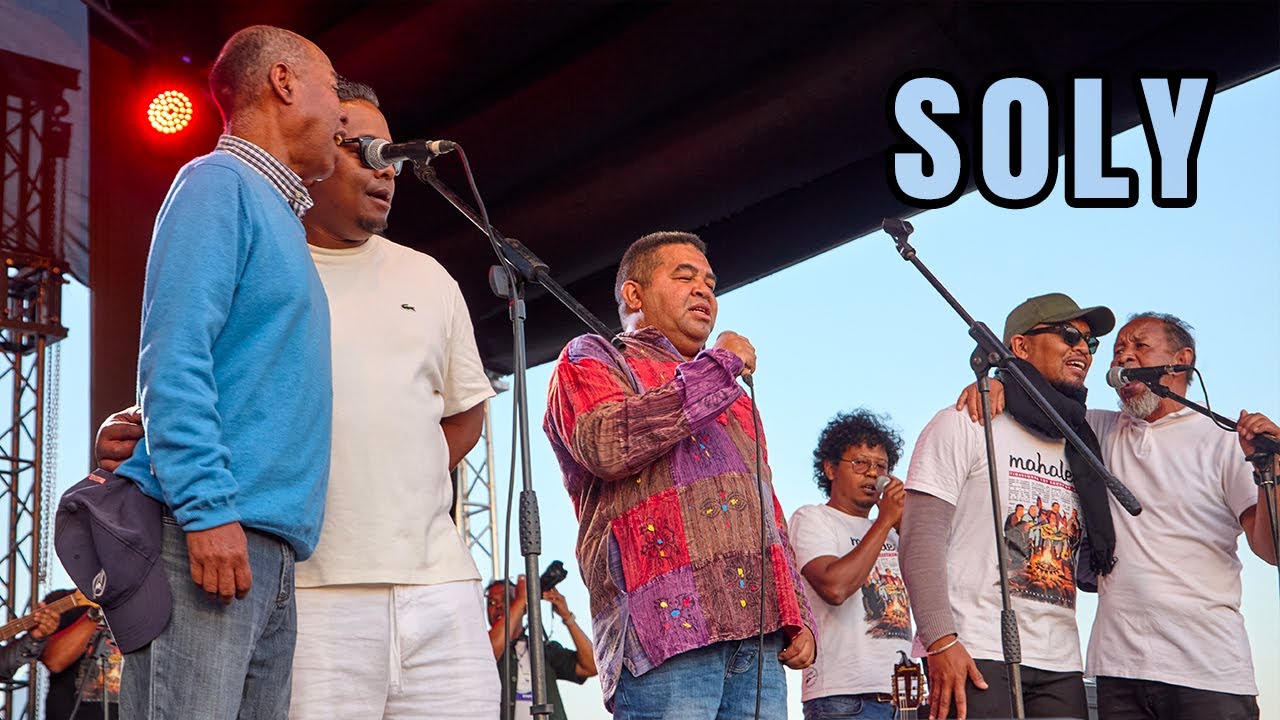 𝐒𝐎𝐋𝐘 - 𝐌𝐀𝐇𝐀𝐋𝐄𝐎, 𝐒𝐀𝐌𝐎𝐄𝐋𝐀, 𝐁𝐄𝐍𝐍𝐘 & 𝐁𝐄𝐁𝐄𝐘 (Revirevy Mody Masaoandro 2024)