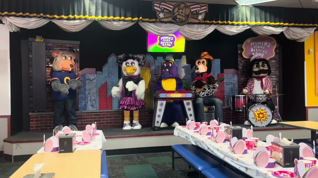 Chuck E Cheese - Hicksville NY - Song Title