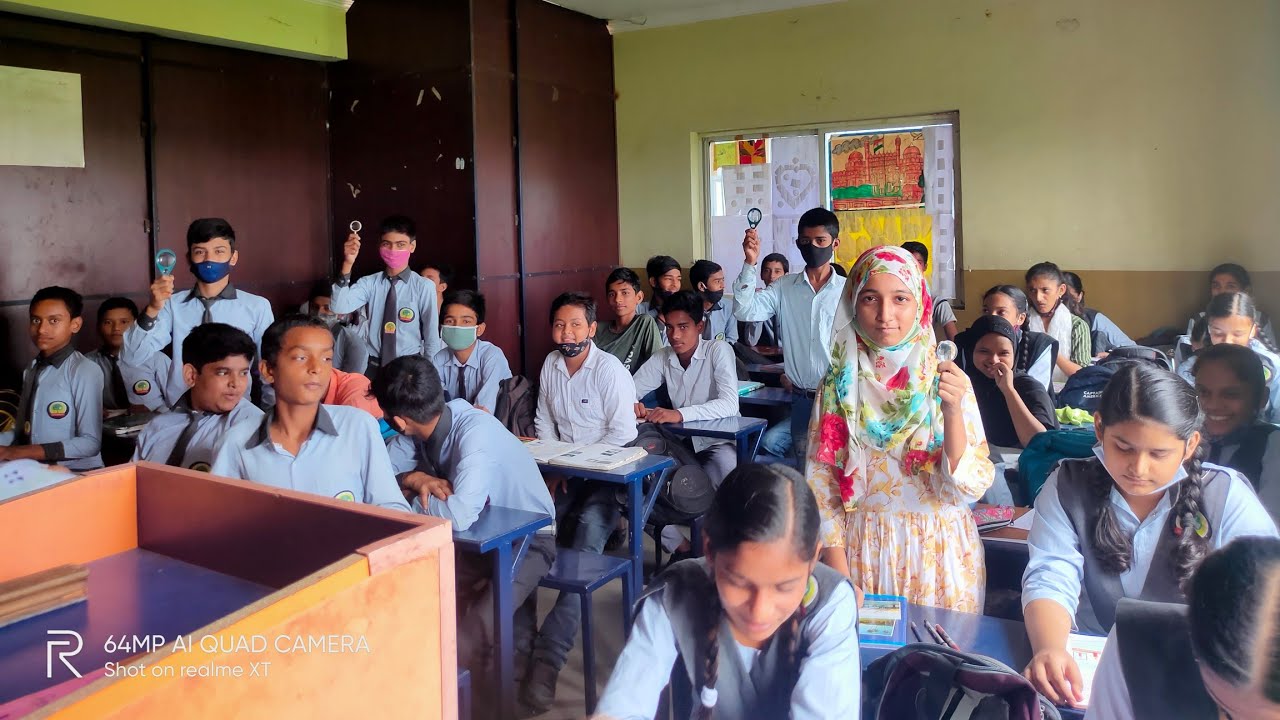 Bloombuds School & boarding House (Siwan-Bihar).../Teaching का काम तो दिल से होता है।।