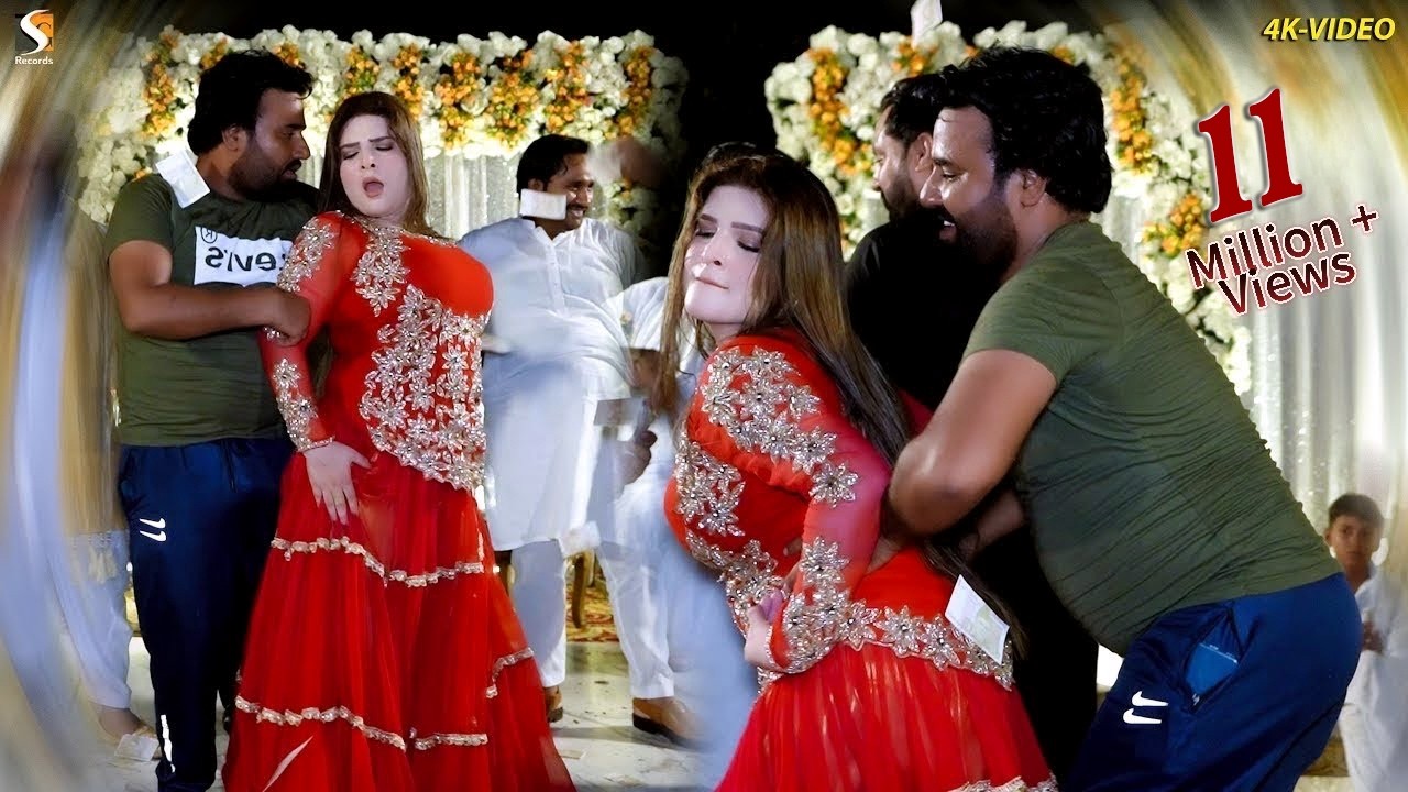 Tukur Tukur Dekhte Ho Kya, Chahat Baloch Romantic Dance Performance, 4K Video SGRecords 2023