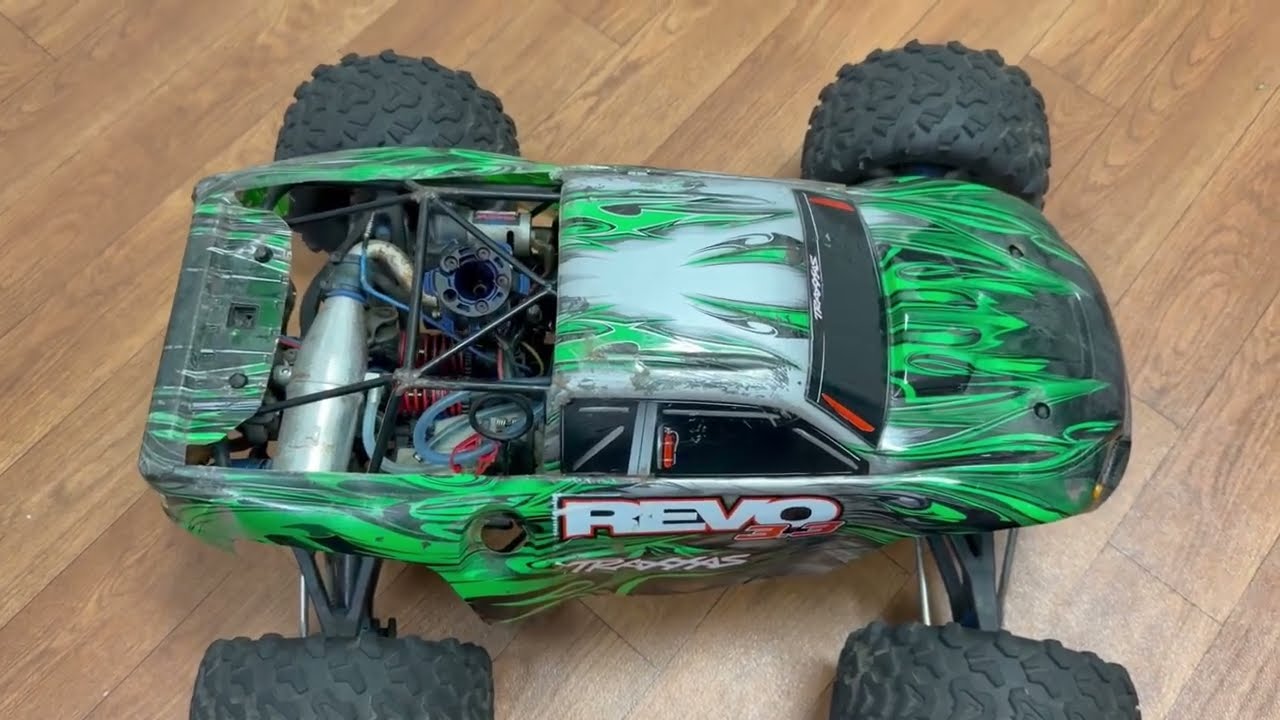 RC  Traxxas REVO 3.3 Part I / Радиоуправляемая нитро модель