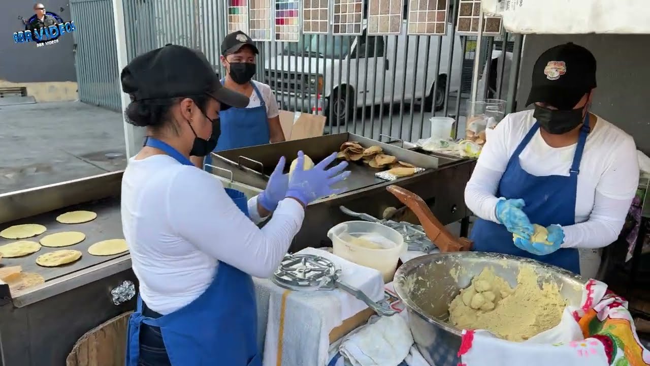 tacos estilo tijuana 🌮 LOS POBLANOS #2 😋 comida callejera en Los Angeles California