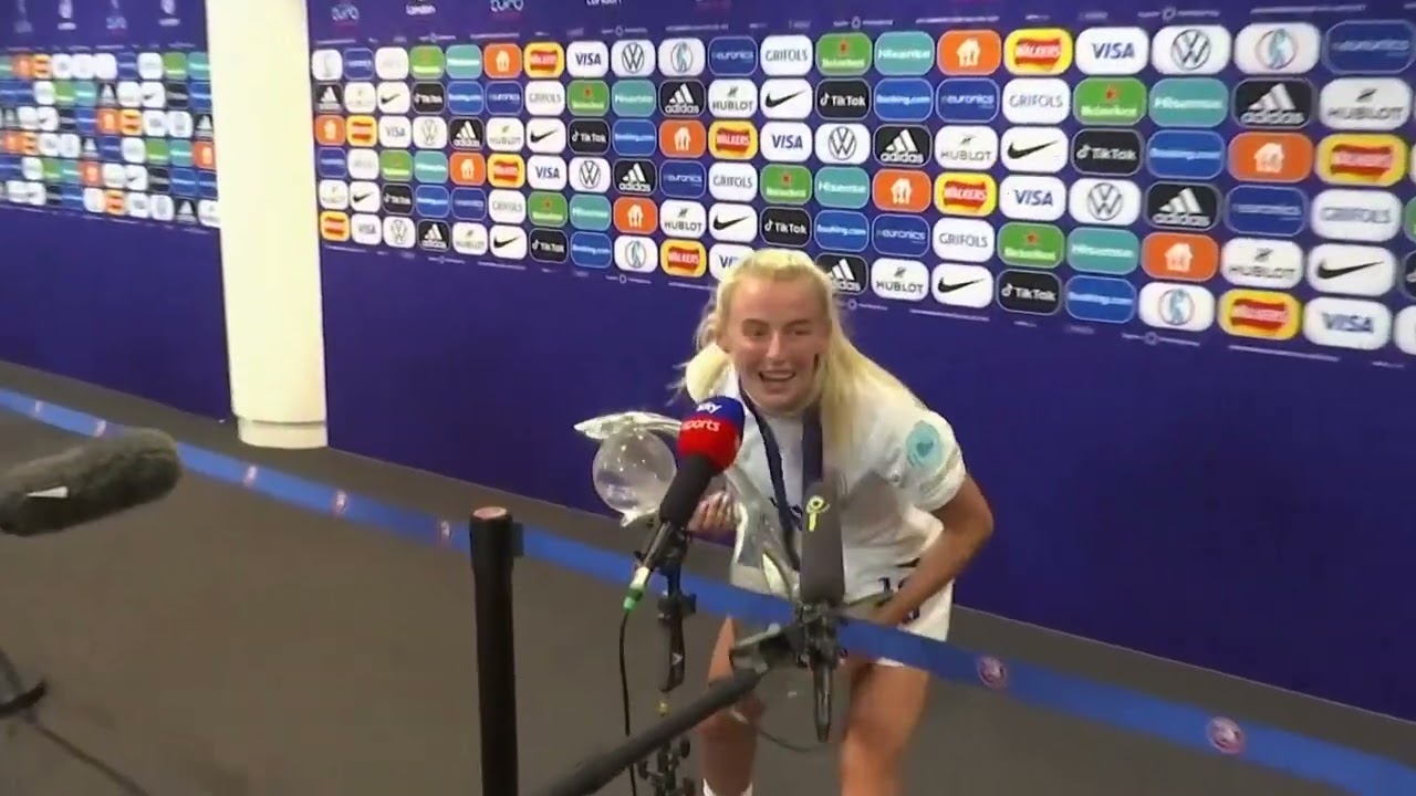 England matchwinner Chloe Kelly sing&rsquo;s 