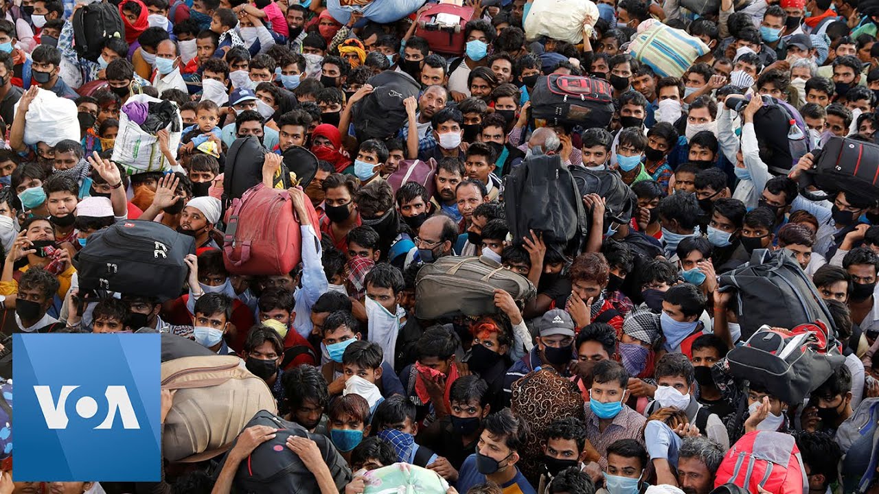 Indian Workers Fight for Places on Evacuation Buses as Coronavirus Lockdown Continues