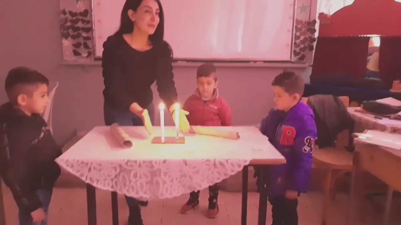 @mama_nagham  استراتيجية التقابل بالظهر_ رحلة الضوء _ سنة أولى ابتدائي  المعلمة السورية نغم علي 🇸🇾
