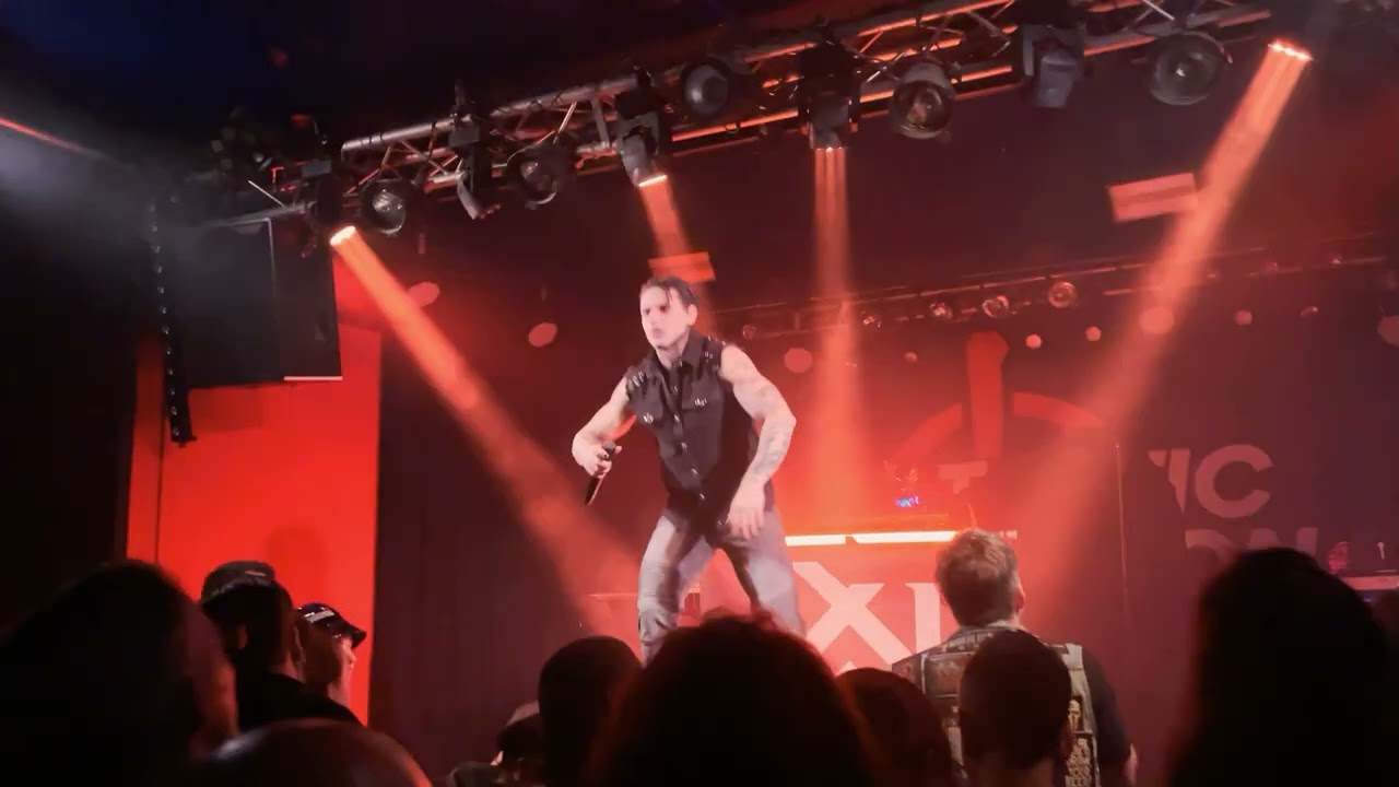 Kaos Karma - Save Me - live @ Die Stadtmitte Karlsruhe 13.12.2025