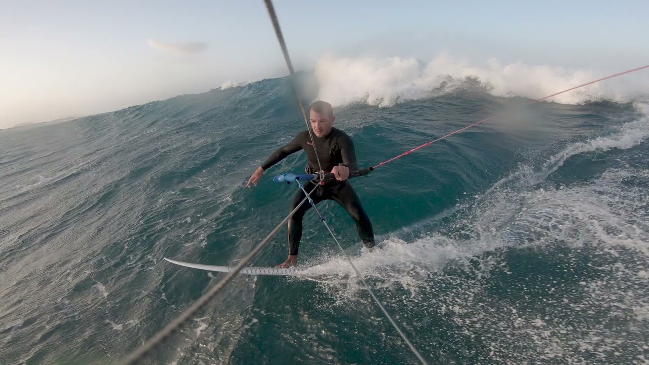 Strapless Kitesurf in Fuerteventura - wave riding