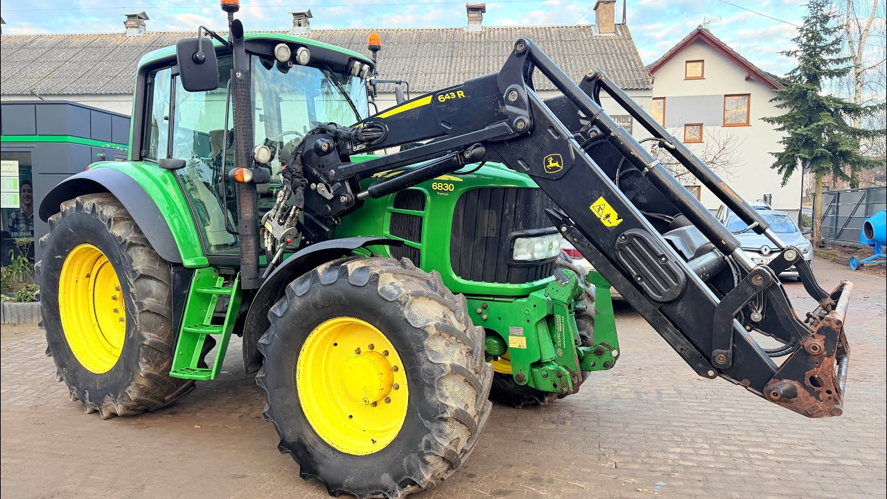 JOHN DEERE 6830 PREMIUM z oryginalnym turem JOHN DEERE 643R, przedni TUZ i WOM, TLS, miękka kabina 