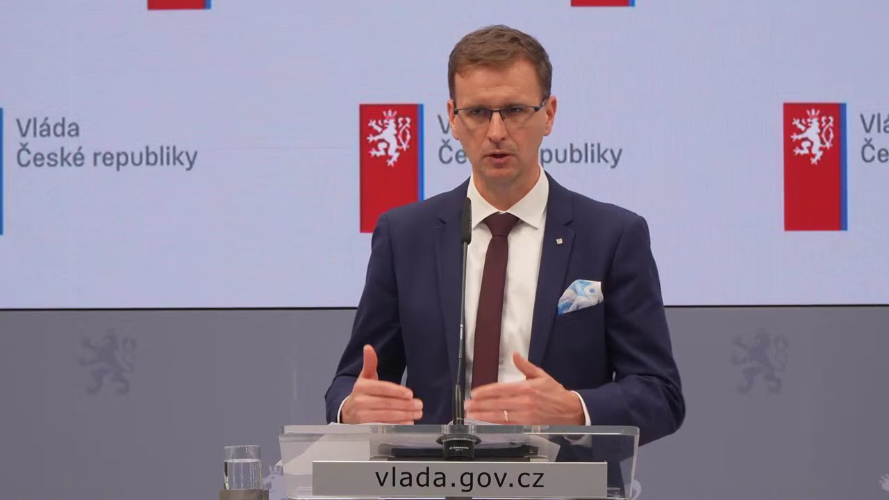 ⬜️🟥🟦 Sledujete přímý přenos tiskové konference po jednání členů vlády s hejtmany, 16. března 2026.