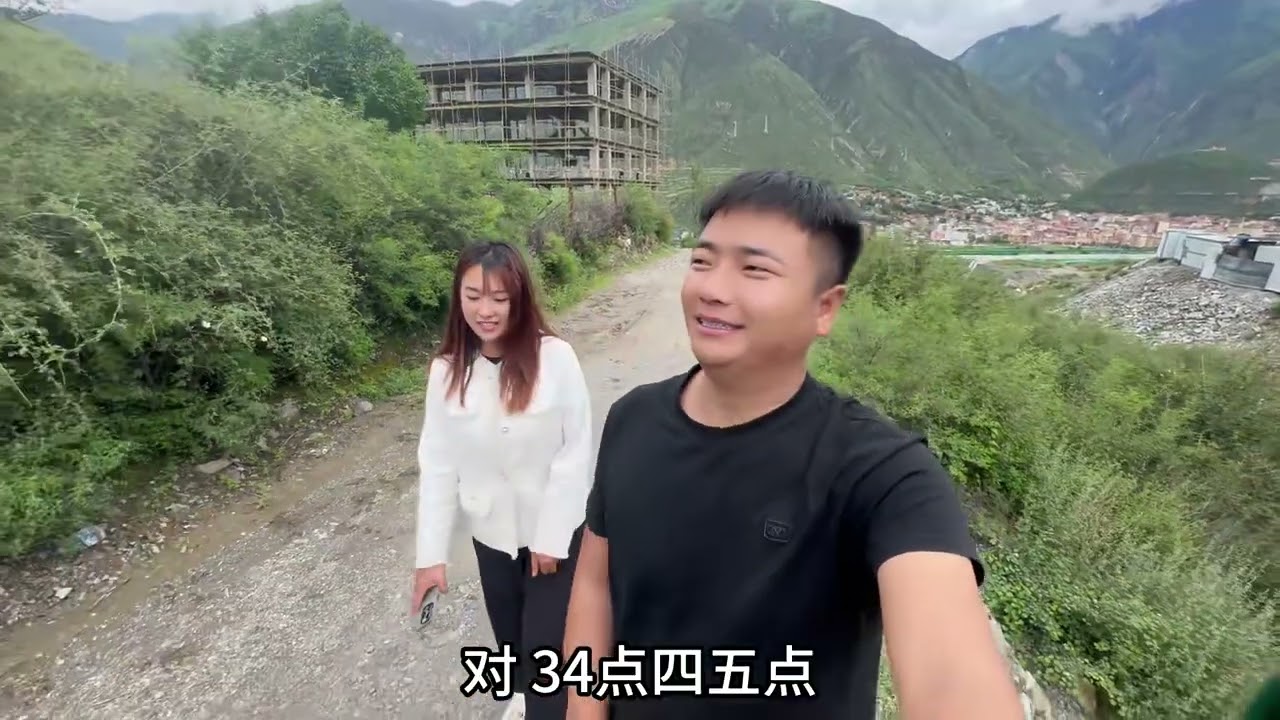 與隊友共騎滇藏公路，一天粒米未進，狼吞虎咽吃了兩條特色蘸水魚