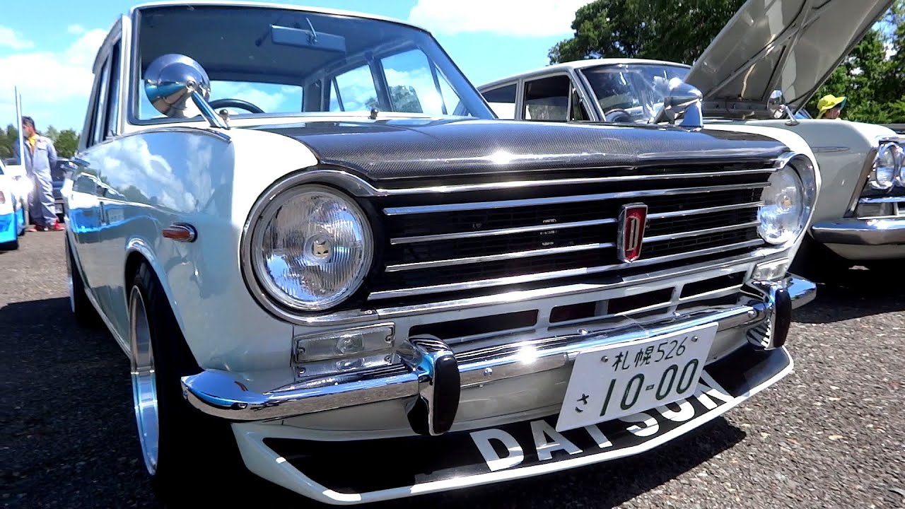 NISSAN Sunny 1000 de Luxe 　日産 サニー 1000 デラックス 4枚