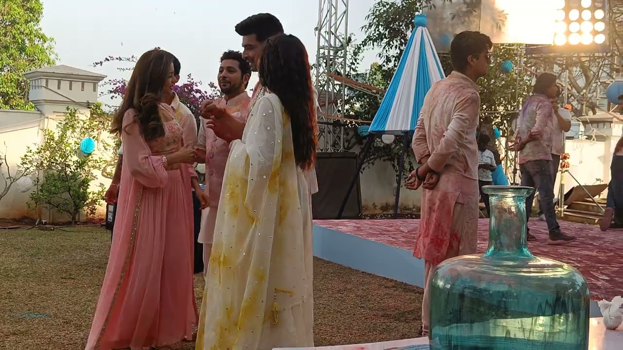 Rubina dilaik, Reem Shaikh, Nishant Bhat, Pratik Sehajpal,Karan Kundrra celebrating Holi event 🎨🌈